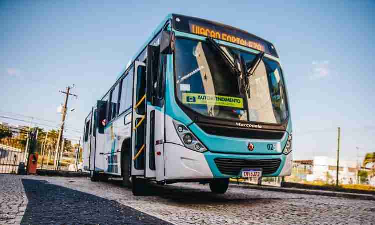 Sindiônibus suspende 25 linhas e gera tensão entre motoristas e usuários
